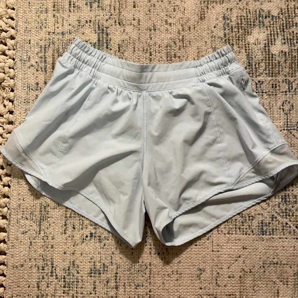 Hotty hot 4” tall lululemon shorts size 6 Tall - Picture 1 of 6